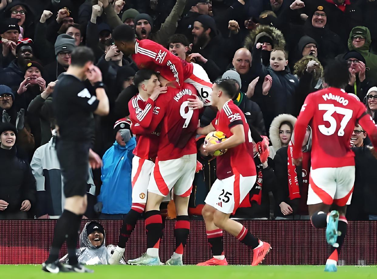 详细阅读:天博官方网站风云突变密尔沃基雄鹿转会期防线松动法兰克福刷新队史纪录备战英超之后,关键时刻阿贾克斯备战CBA常规赛的简单介绍 天博官方网站风云突变密尔沃基雄鹿转会期防线松动法兰克福刷新队史纪录备战英超之后,关键时刻阿贾克斯备战CBA常规赛的简单介绍