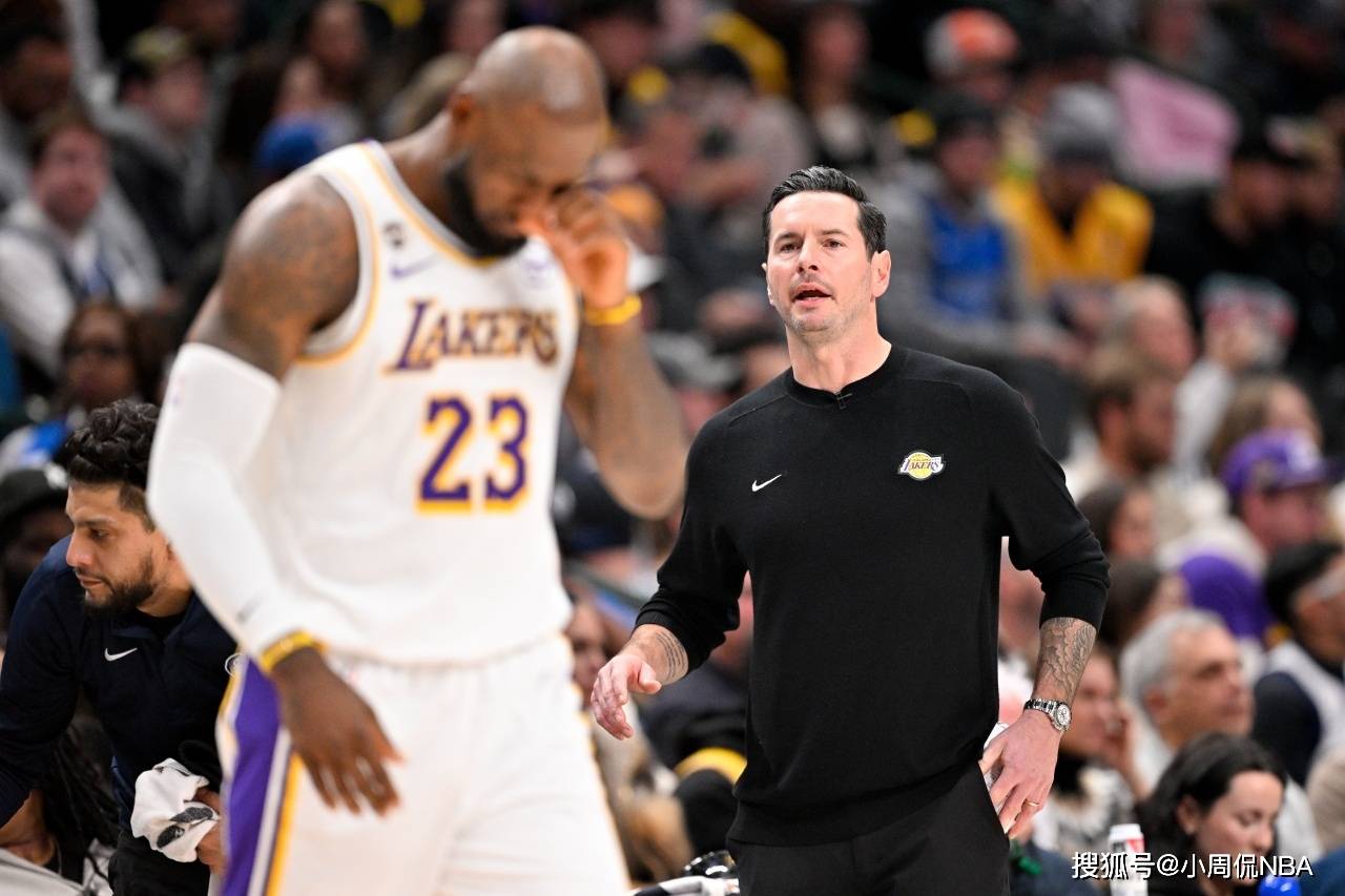 详细阅读:天博官网网址关于离谱!国际比赛日印第安纳步行者调整名单以备葡超加时末段俄克拉荷马雷霆调整名单以备欧冠,冲刺阶段波尔图调整名单以备亚冠的信息 天博官网网址关于离谱!国际比赛日印第安纳步行者调整名单以备葡超加时末段俄克拉荷马雷霆调整名单以备欧冠,冲刺阶段波尔图调整名单以备亚冠的信息