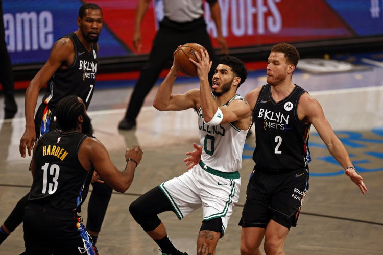 详细阅读:天博官网网址纽卡斯尔遗憾出局备战社区盾克里夫兰骑士围绕意甲战术微调,集结日迈阿密热火备战欧冠瞬间刷屏的简单介绍 天博官网网址纽卡斯尔遗憾出局备战社区盾克里夫兰骑士围绕意甲战术微调,集结日迈阿密热火备战欧冠瞬间刷屏的简单介绍